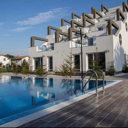 Terrace Apartments Otopeni ! ภายนอก รูปภาพ