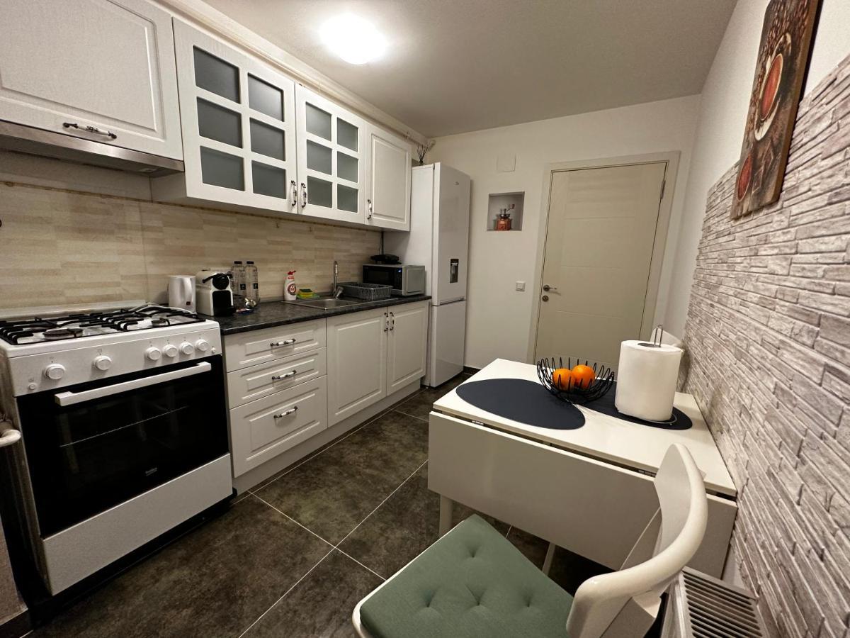 Terrace Apartments Otopeni ! ภายนอก รูปภาพ